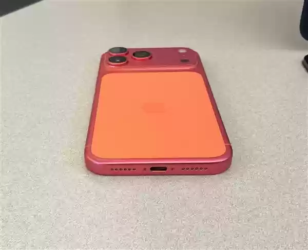 iPhone 17 Pro机身褪色 博主：无法避免
