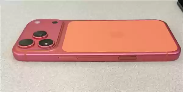 iPhone 17 Pro机身褪色 博主：无法避免
