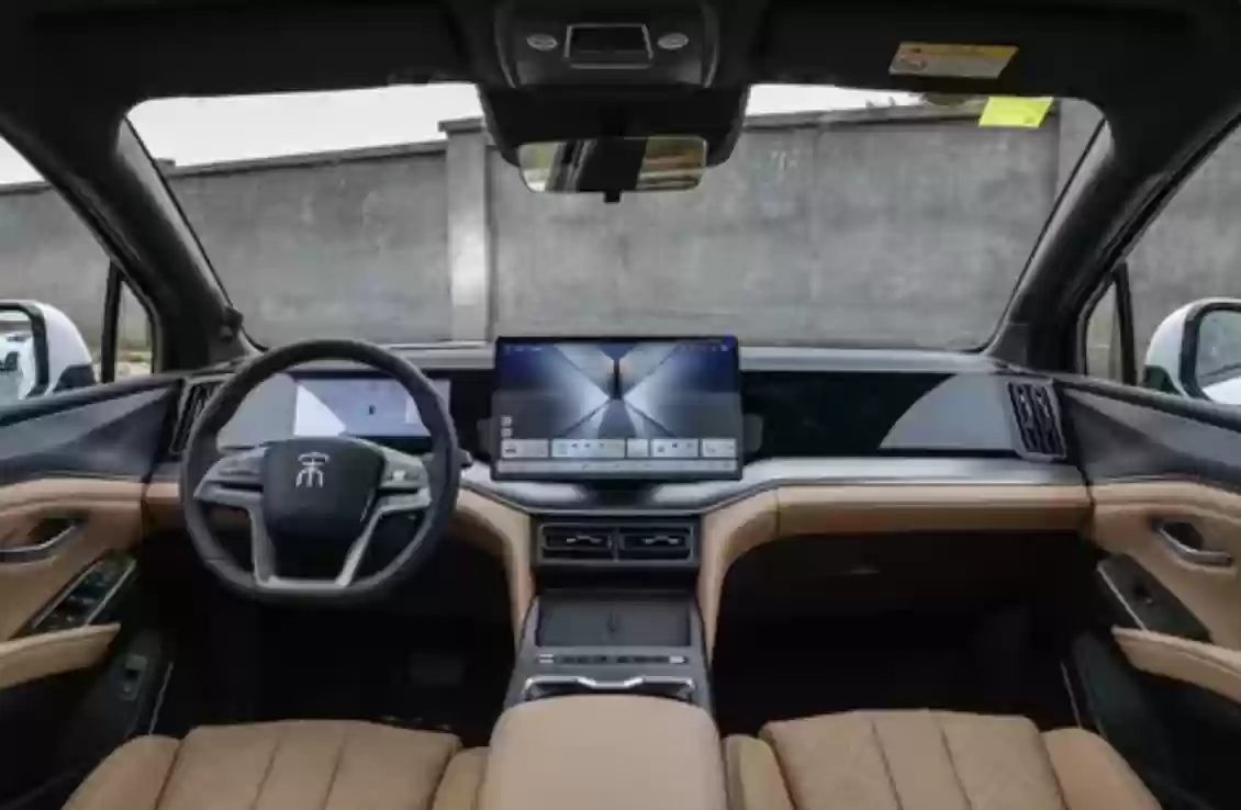 消息称 2026 款比亚宋 L DM-i 车型本月底上市：换装半隐藏式门把手、标配云辇-C 智能阻尼车身控制系统