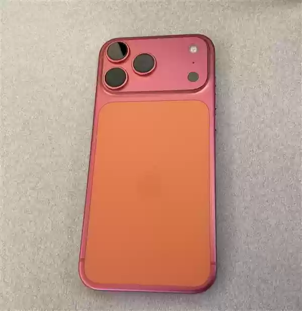 iPhone 17 Pro机身褪色 博主：无法避免