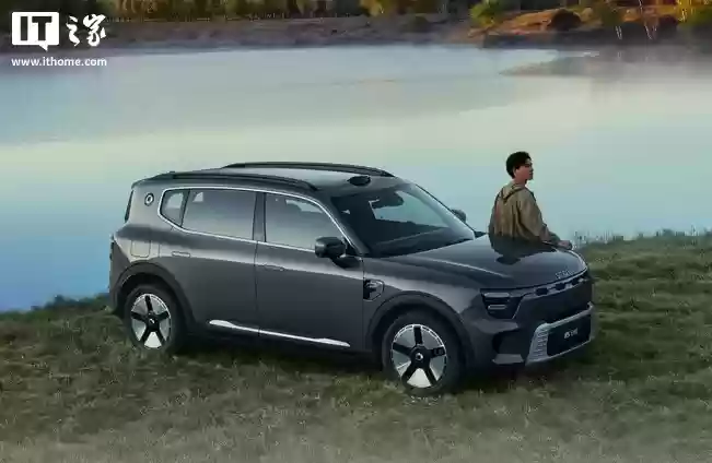 smart 首款插电混车型“精灵#5 EHD”10 月 28 日上市：奔驰设计团队打造，预售价 18.99 万元起