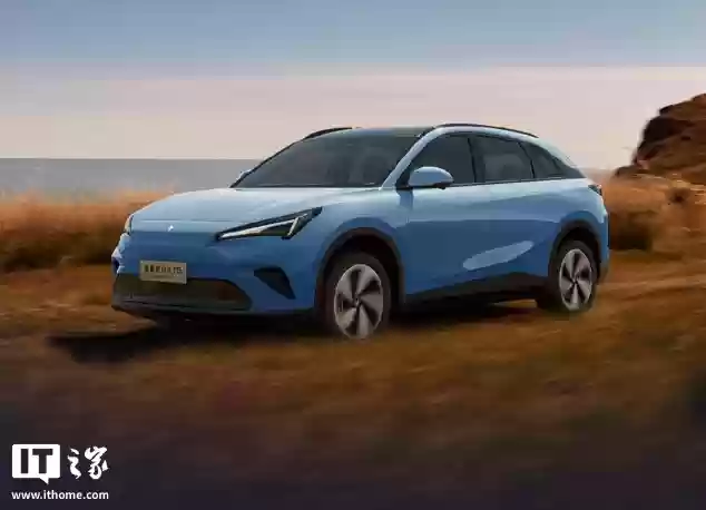 极狐全新阿尔法T5将于10月28日上市：纯电/增程双版本，预售12.38万元起