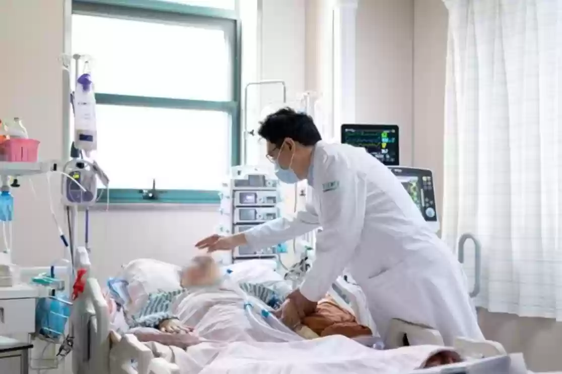 熬夜玩手机危害大，每28秒1人因脑溢血去世