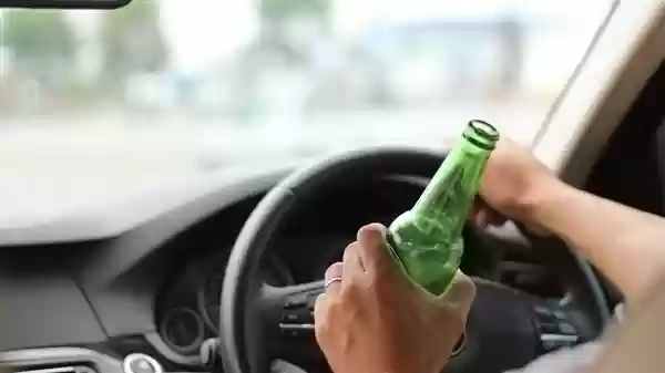 高速上妻子替酒驾丈夫顶包 结果因技术太差露馅被查！