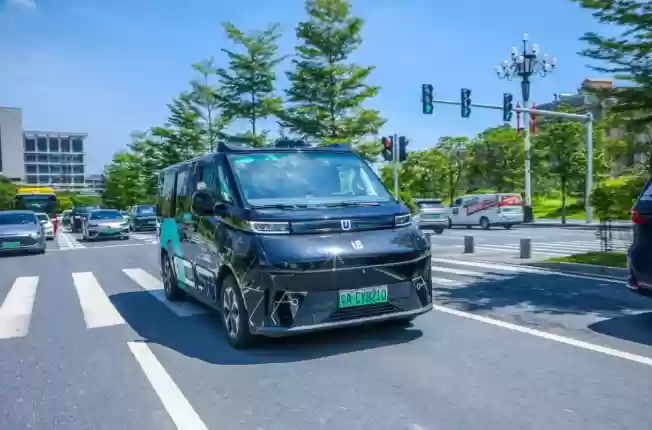 全球 Robotaxi 第一股，文远知行通过港交所上市聆讯