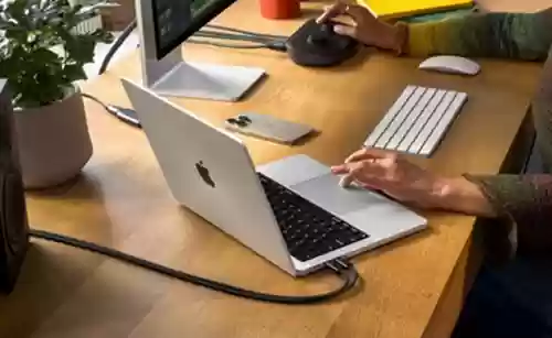 苹果发布M5芯片 前代旗舰跌至白菜价果粉心碎!