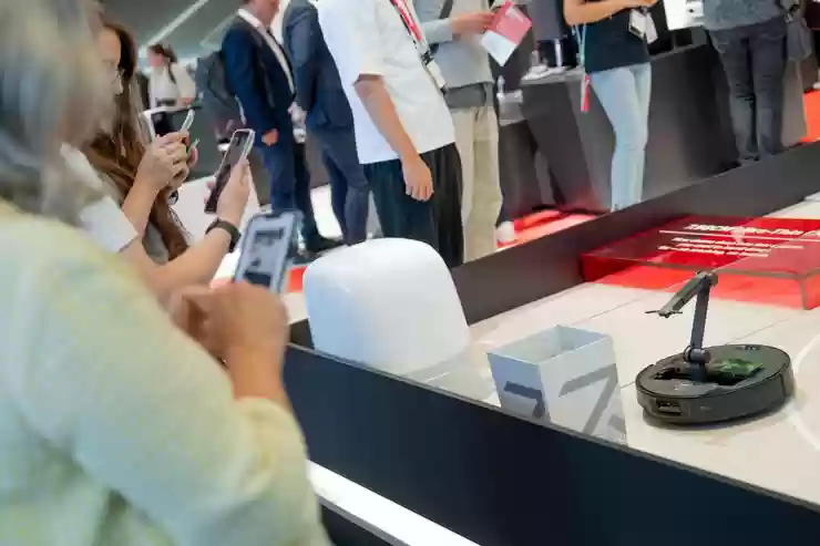 石头科技亮相2025可持续全球领导者大会，展现智能清洁机器人行业中国方案