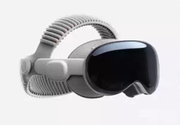 新款苹果Vision Pro亮相+iPhone 16价比百元机刷新感人记录！
