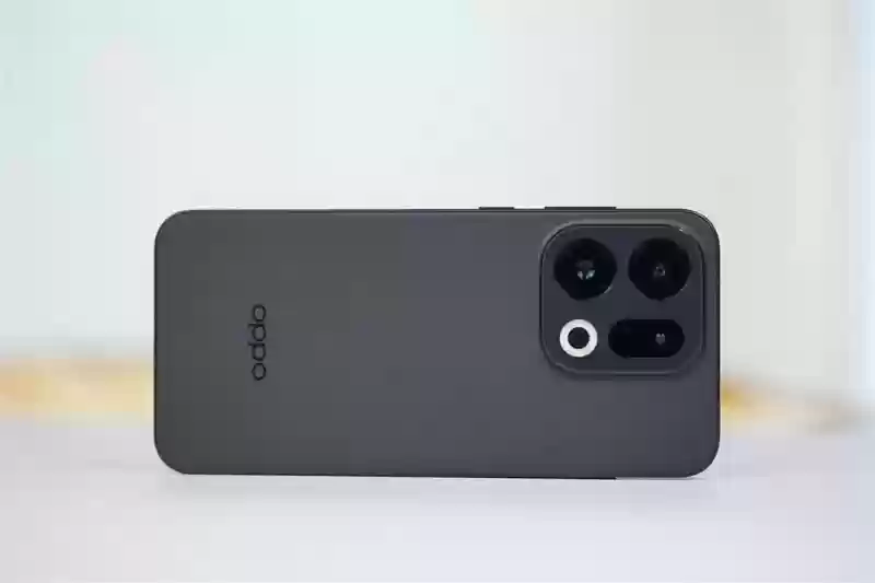 最强的超质感标准版！OPPO Find X9评测: 高参数高体验