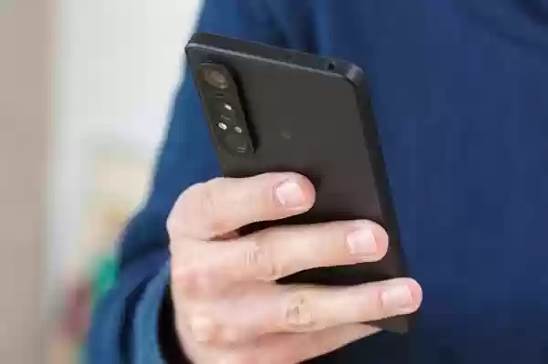 索尼下代Xperia旗舰手机首度现身！共三种型号