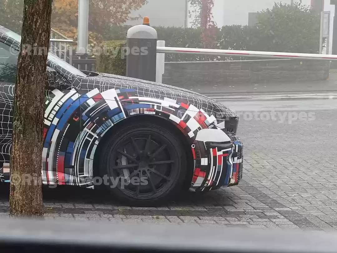 新一代纯电动宝马 M3 原型车谍照曝光，搭载第六代电池