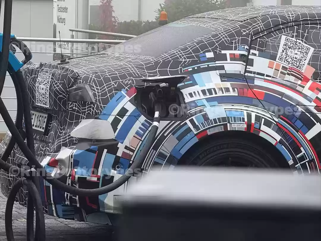 新一代纯电动宝马 M3 原型车谍照曝光，搭载第六代电池