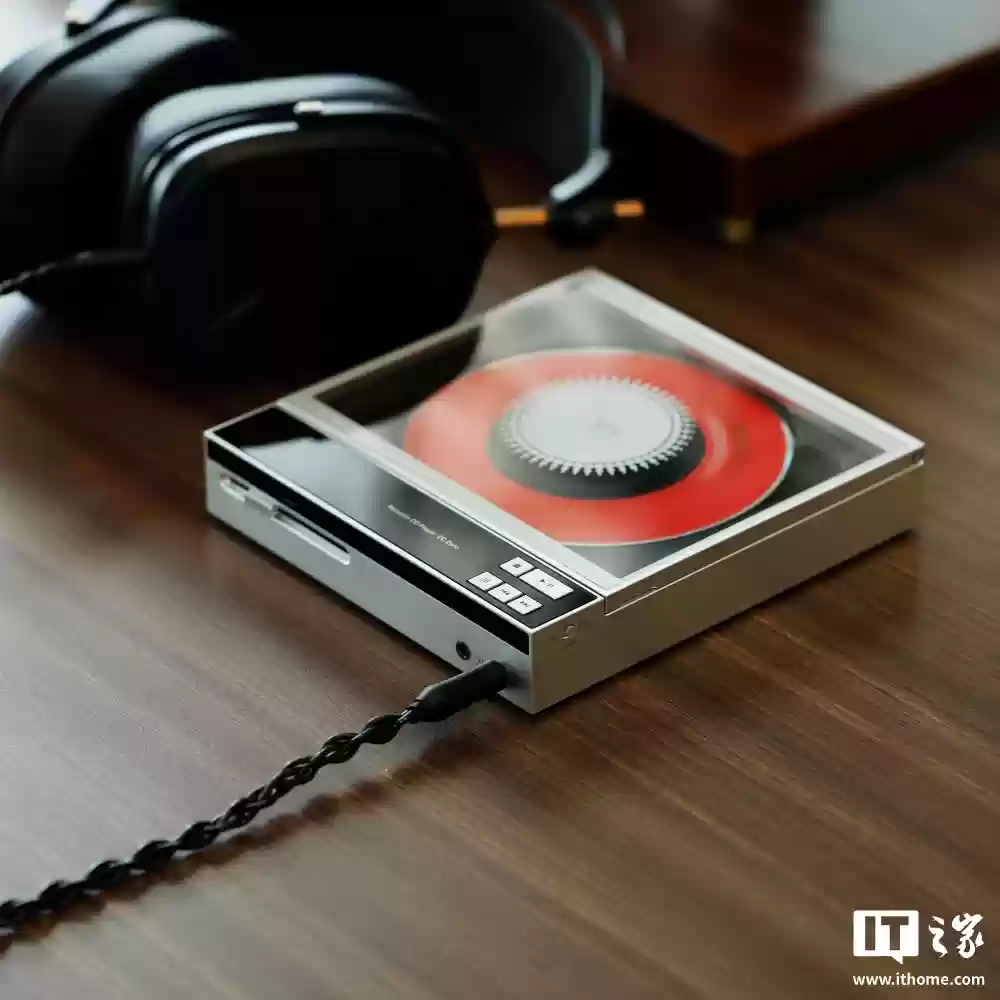 山灵推出 EC Zero AKM 便携式 CD 播放器：支持抓轨，具备 4.4mm 平衡接口、蓝牙 5.3