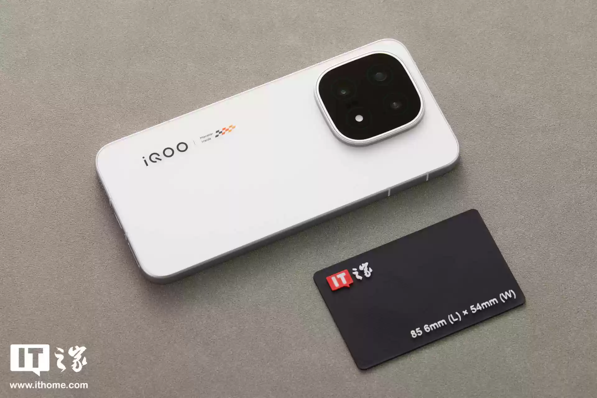 iQOO15 手机全球首发王者荣耀原生 144FPS + 极致画质，今晚发布