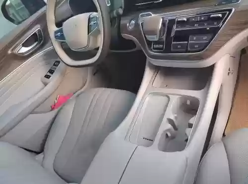 跻身七座 MPV 排行榜前十！荣威iMAX8 DMH续航智能全在线