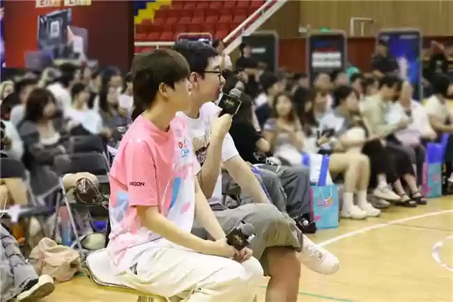 \
