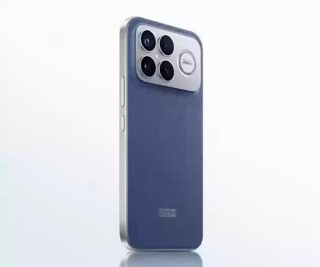 REDMI K90 Pro Max 搭载 7560mAh 小米最大金沙江电池，兼容 100W PPS 充电协议