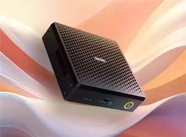 索泰发布世界最小RTX 5060 Ti迷你机！体积2.65升 比显卡坞都要小