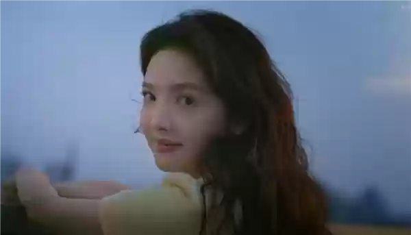 是你的女神吗！“楠朋友”章若楠现身真我发布会 教你如何用GT8+ Pro拍照