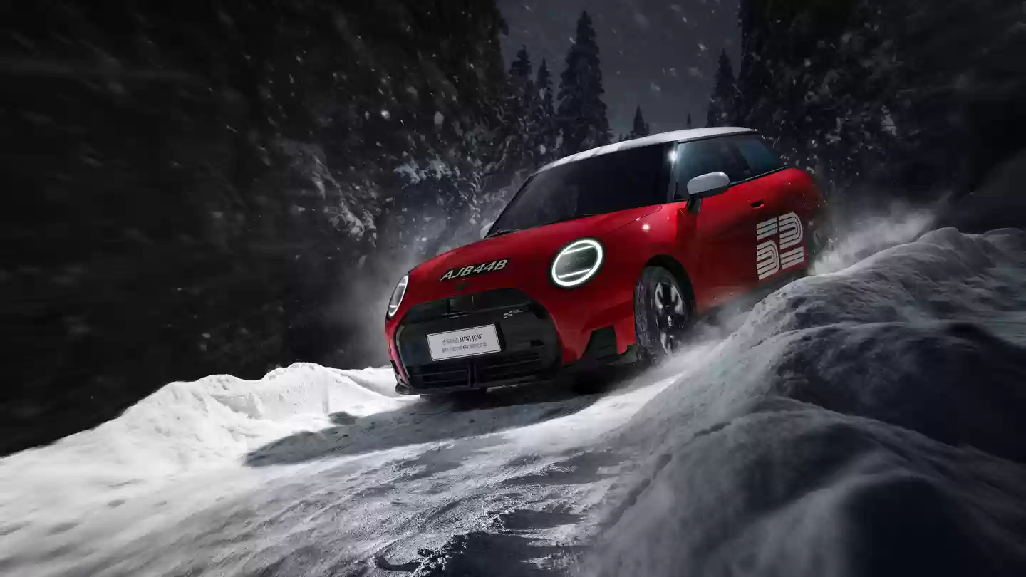 限时 24.68 万元、限量 100 台，全新电动 MINI JCW 蒙特卡洛之夜 60 周年纪念版上市