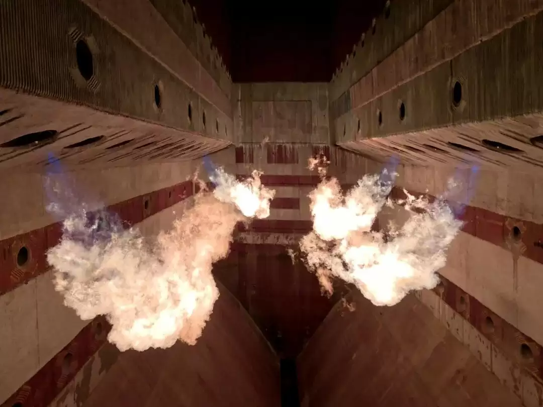 世界首台660兆瓦超超临界W火焰锅炉内部燃烧状态