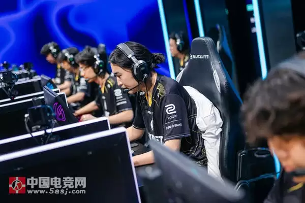 CS电竞世界杯：首秀杀疯，蒙古铁骑2-0横扫GL，910超神23杀屠榜 