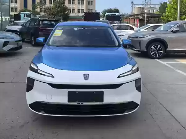 启用纯电MPV 上海出租上新车型：可放6件大行李箱