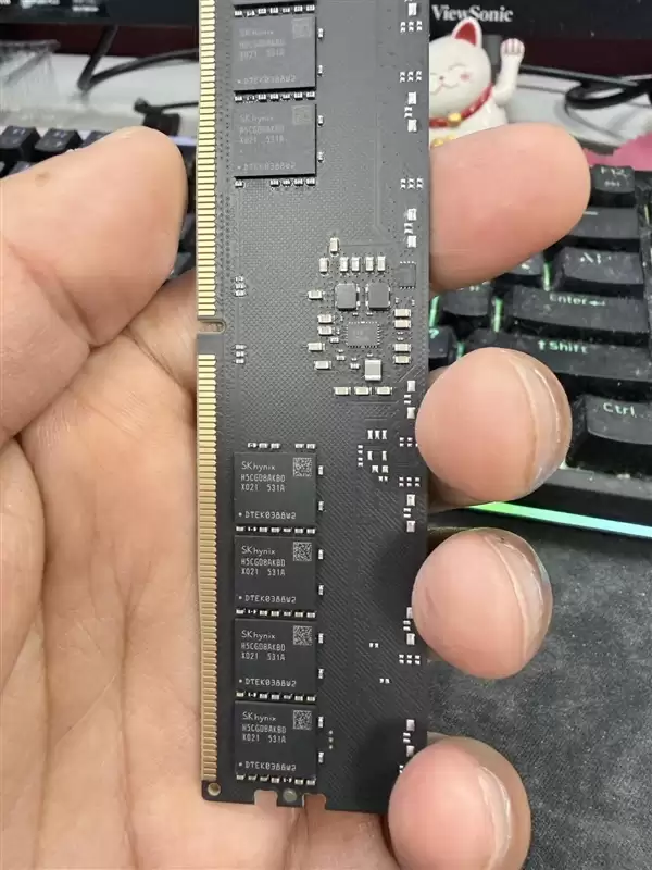 SK海力士第二代A-Die DDR5芯片曝光：原生频率可达7200MT/s！