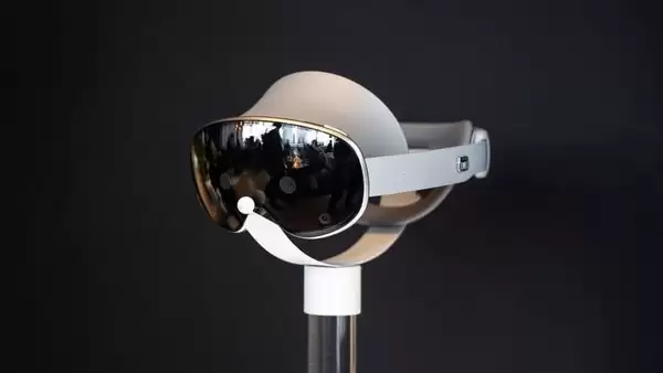 安卓版Vision Pro来了！三星Galaxy XR发布：定价约13000元