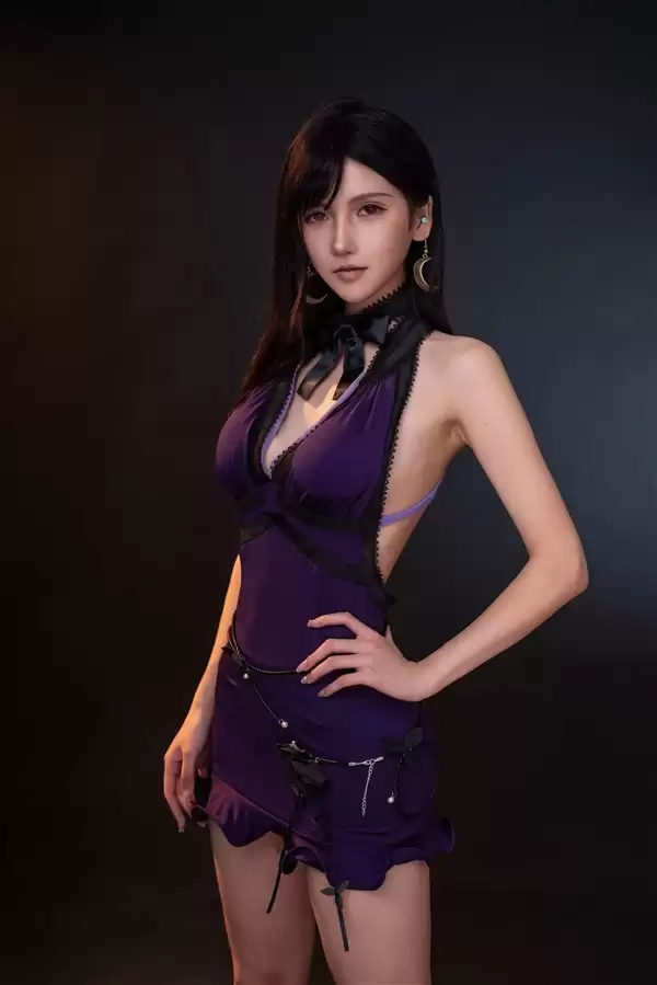 国内美女《FF7》蒂法COS！还原度之高令人惊叹