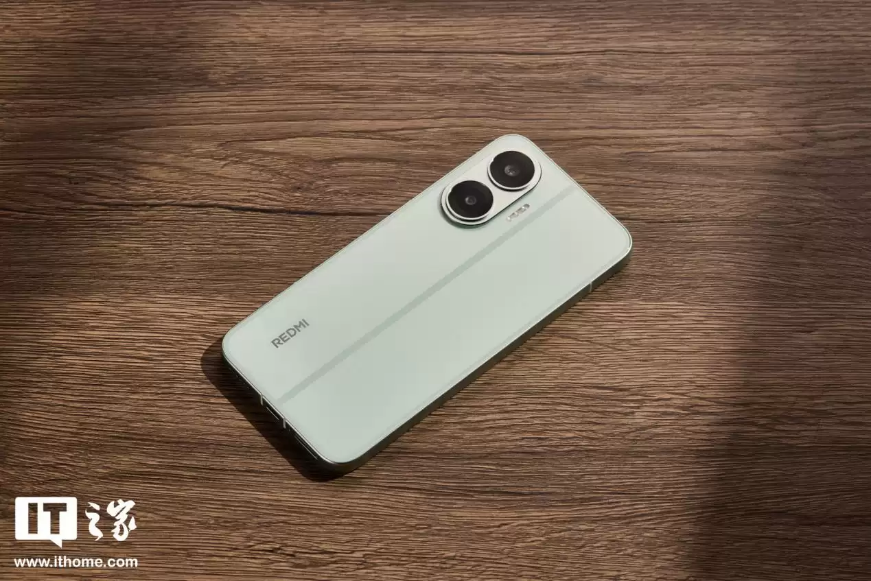 消息称小米 REDMI Turbo 5 系列手机补齐金属中框：配超声波指纹，开案天玑中端首发 / 旗舰芯片