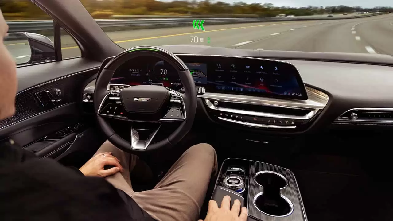 通用汽车大秀辅助驾驶成绩单，Super Cruise 用户超50万人且“零事故”