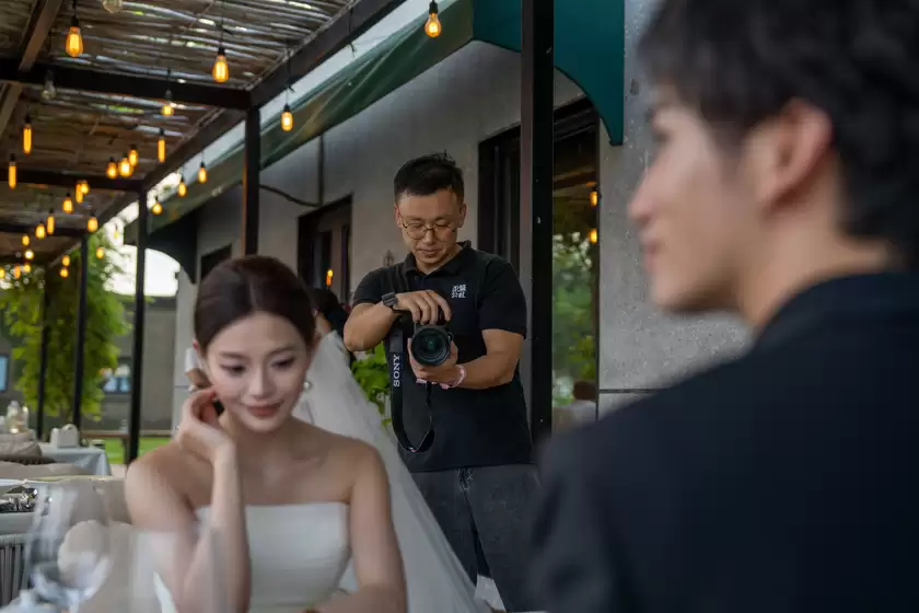 转折与新生：屡获国际大奖的婚礼摄影师与索尼微单的相遇