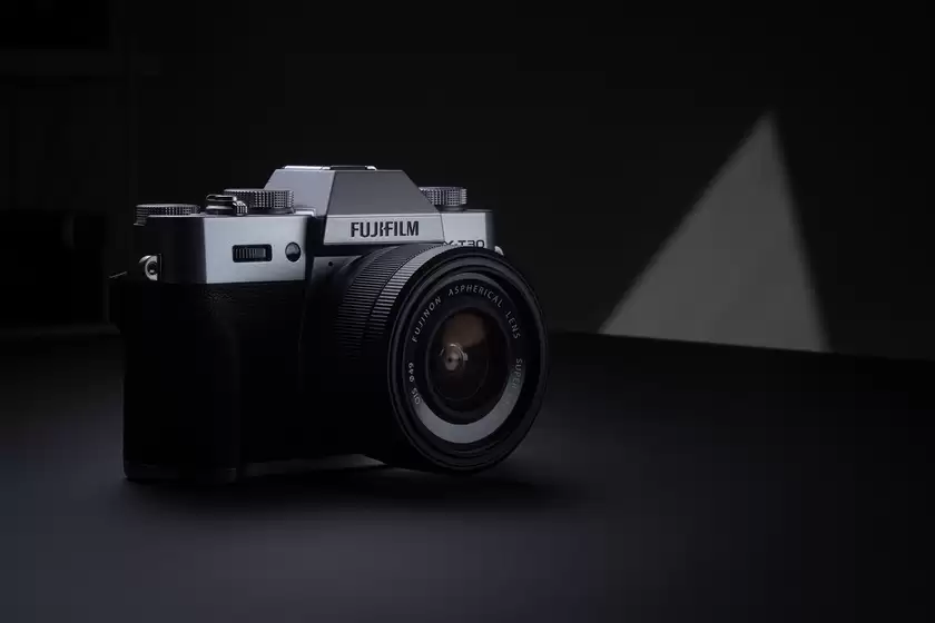 富士胶片发布新款无反数码相机「FUJIFILM X-T30 III」
