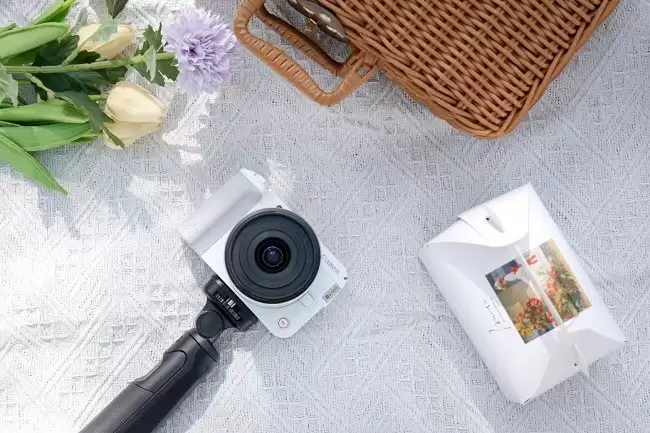 双十一微单怎么选？佳能R50V的便携、对焦和人像，一台全搞定！