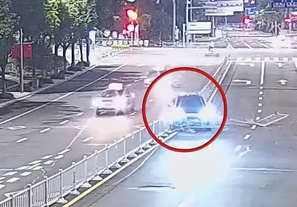 智能驾驶非万能，疲劳驾驶酿事故