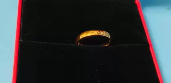 拼多多十周年豪送百克金砖，员工福利再升级引热议