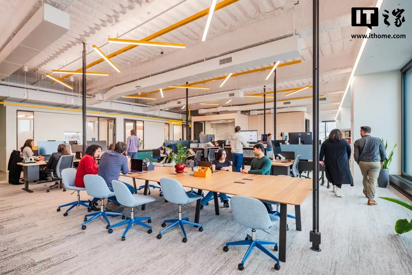 微软“开绿灯”:豁免部分销售岗位遵守重返办公室规定