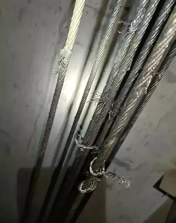 一小區23部電梯纜繩被惡意切割 官方通報：一男一女已被刑事拘留 受損電梯今日恢復運行