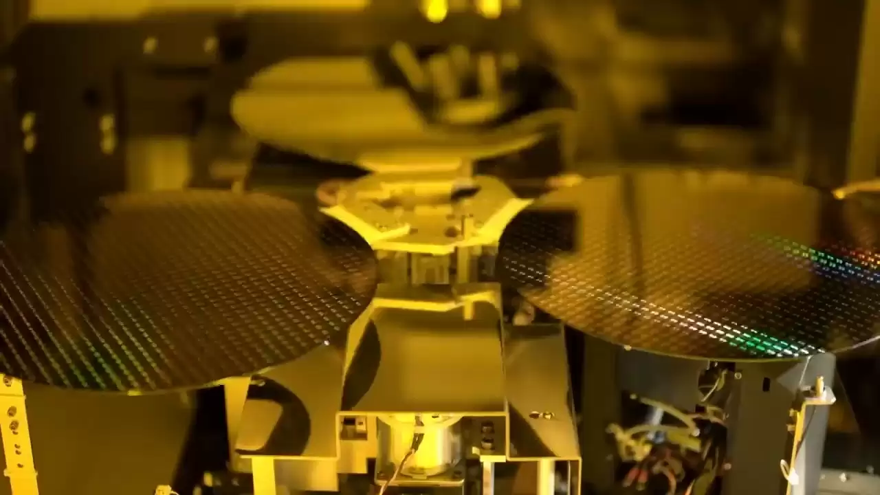 内部视频首度曝光：探秘台积电美国 Fab 21 工厂如何制造 4 纳米芯片