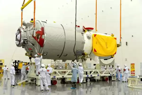 中国空间站货运飞船示意图