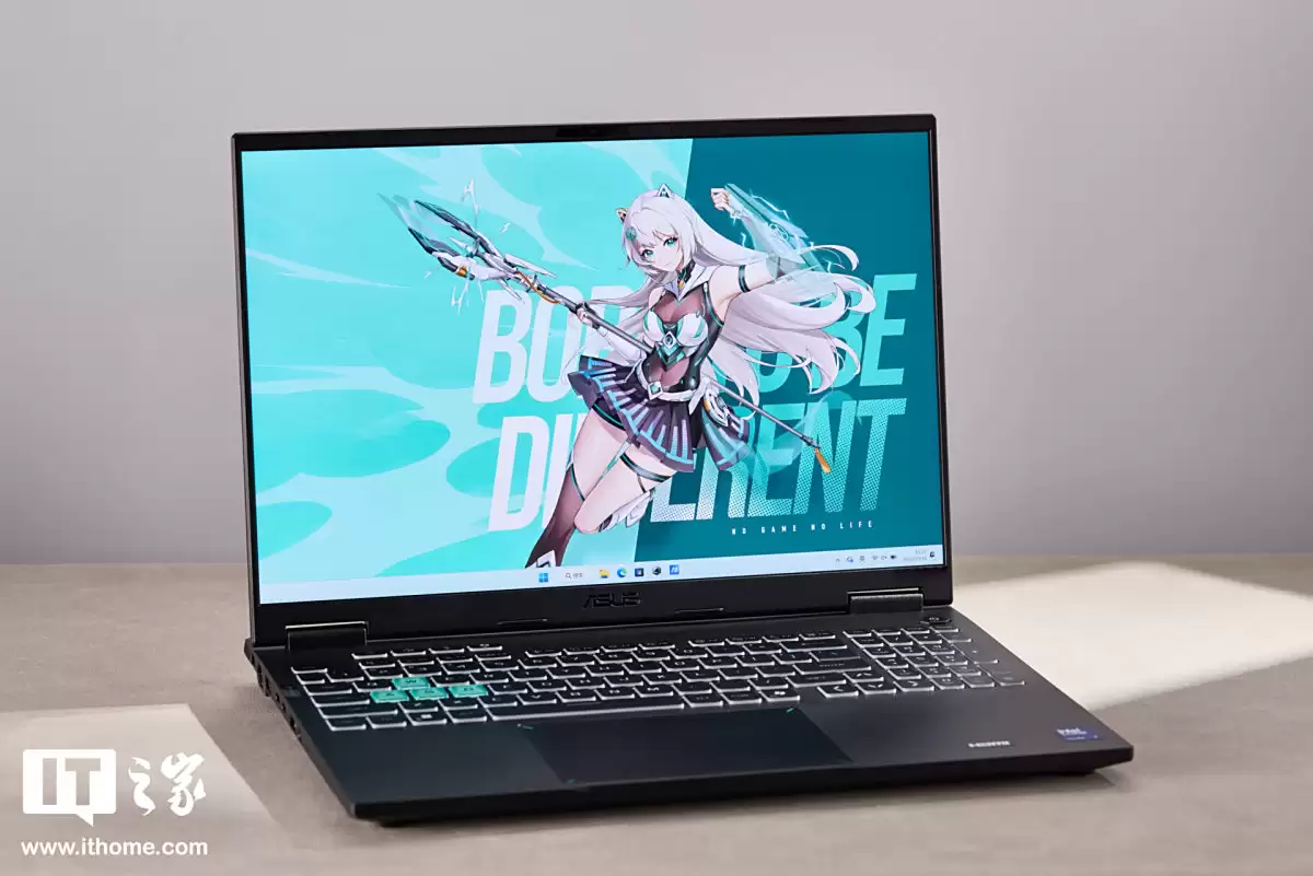 【IT之家开箱】华硕天选 6 Pro 酷睿版游戏本图赏：全新模具设计，多项细节优化