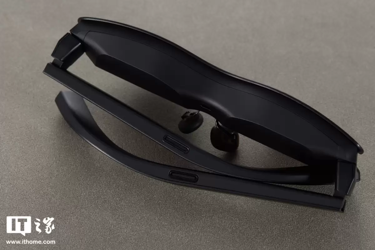 【IT之家开箱】雷鸟 Air 4 Pro AR 智能眼镜开箱图赏