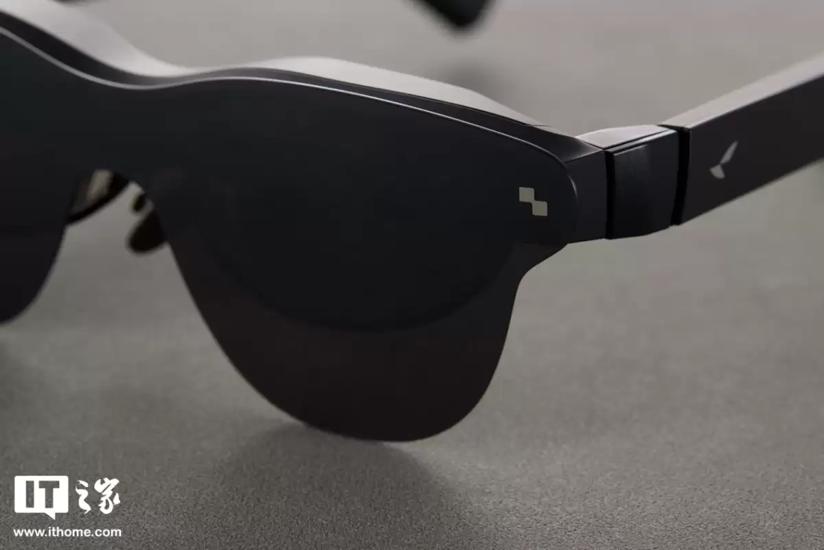 【IT之家开箱】雷鸟 Air 4 Pro AR 智能眼镜开箱图赏