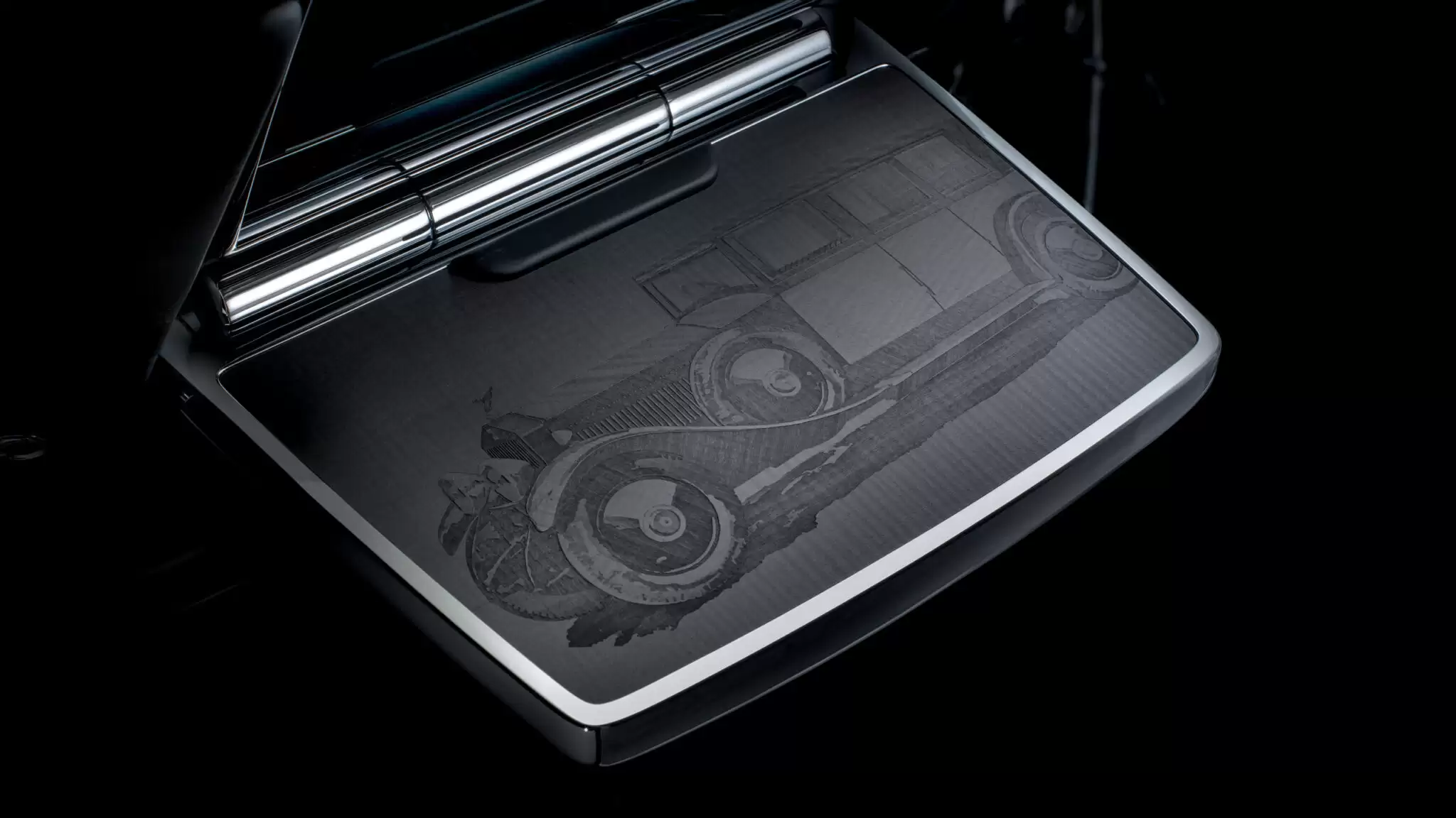 轮上典藏艺术品：劳斯莱斯推出限量25台的幻影百年珍藏版