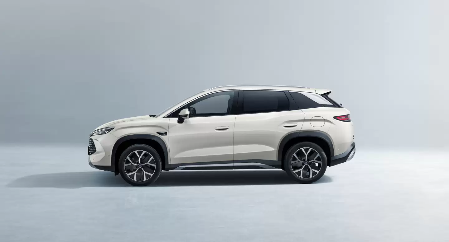 2026 款比亚迪宋L DM-i 上市：13.98 万元起，百公里亏电油耗 3.4L、综合续航 1630km