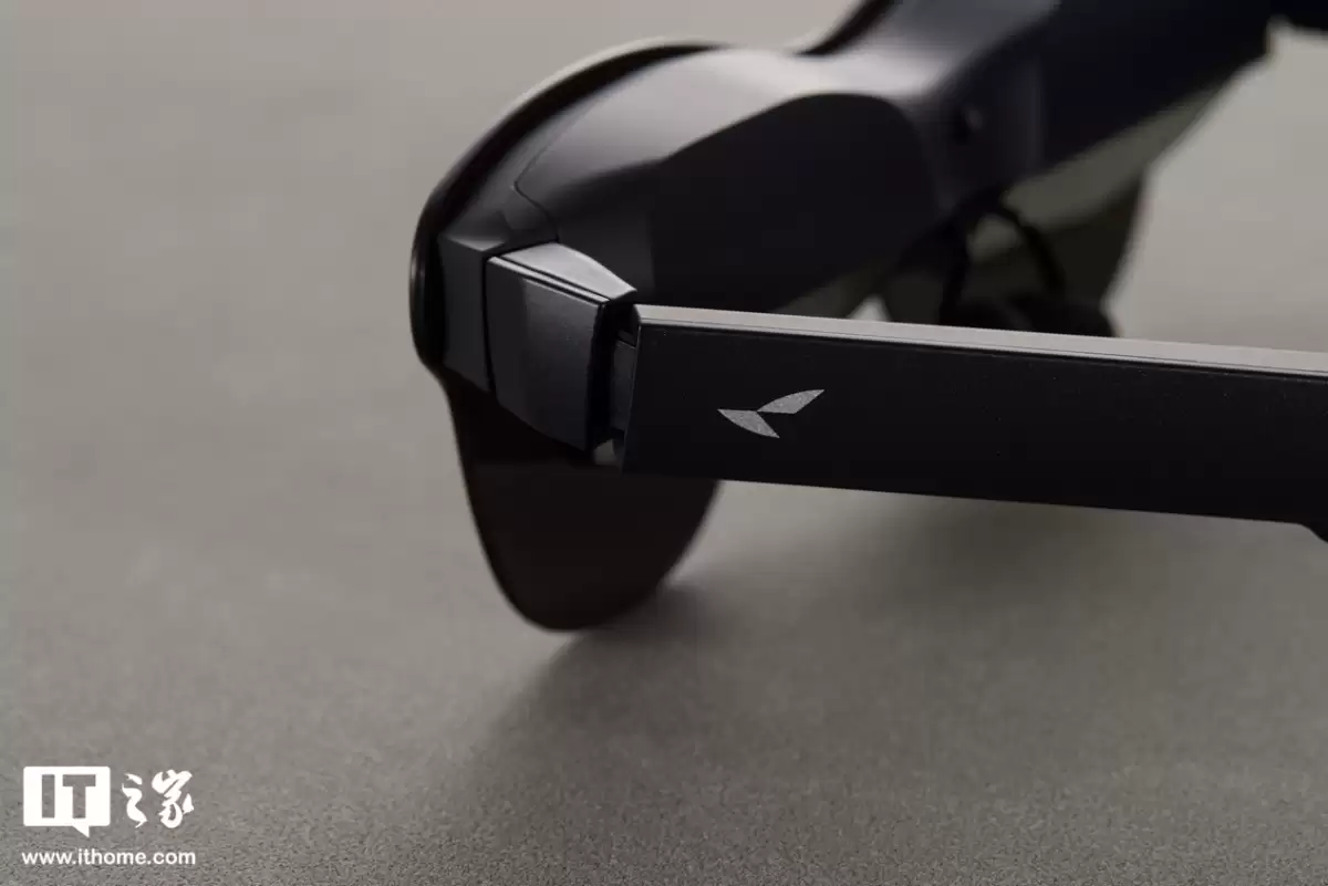 【IT之家开箱】雷鸟 Air 4 Pro AR 智能眼镜开箱图赏