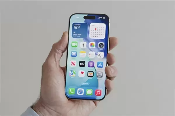 李楠谈iPhone 17 Pro褪色原因：苹果换了不负责的供应链