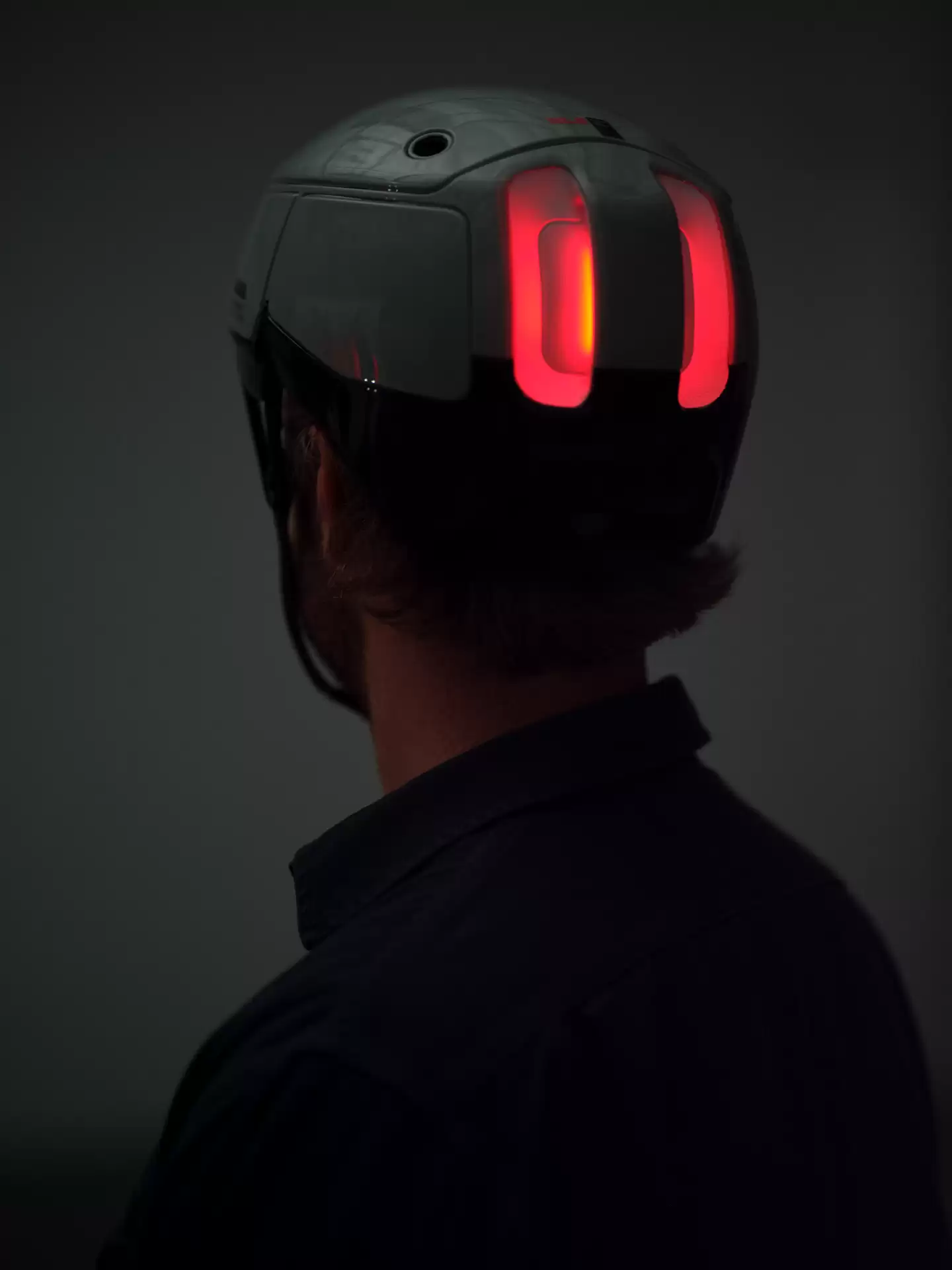 Rivian 杀入电动自行车市场：TM-B 满电续航 160 公里、最高时速 45 公里