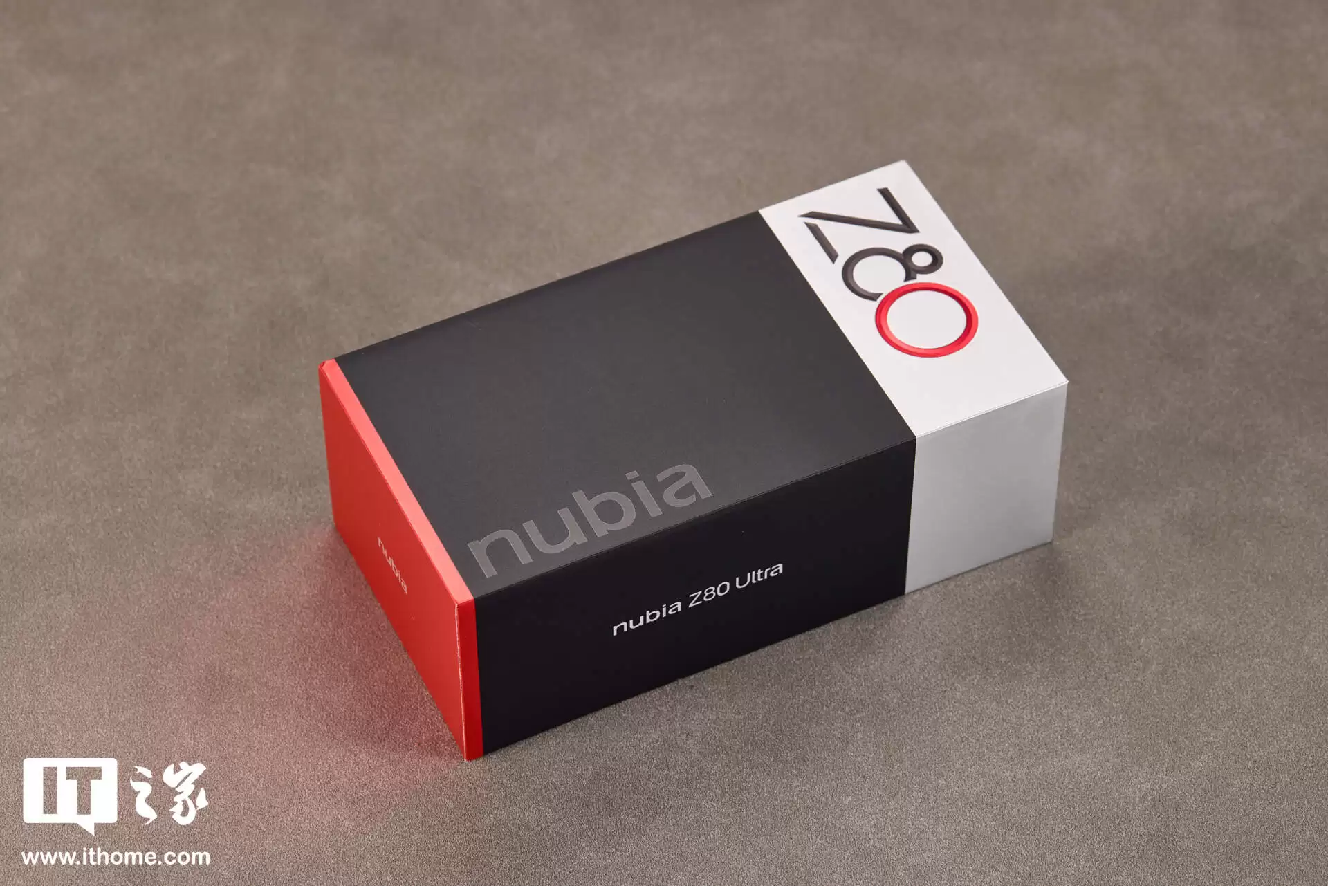 【IT之家开箱】努比亚 Z80 Ultra 图赏：不跟随的真全面屏旗舰